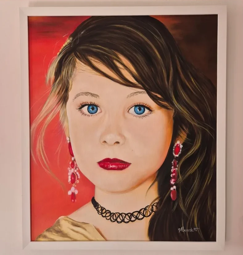 Retrato pintado de uma menina de olhos azuis e brincos vermelhos